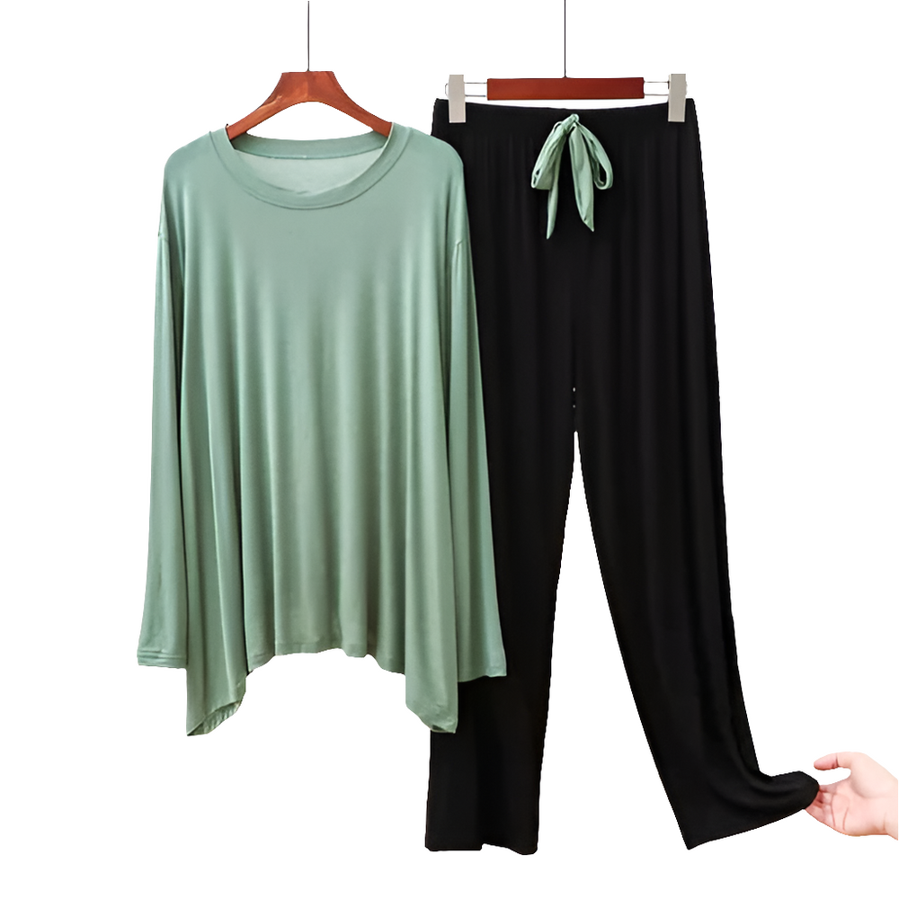 Helnay T-Shirt with Black Pajama 💖✨